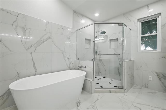 Building Photo - 2413 Oak Brook Dr