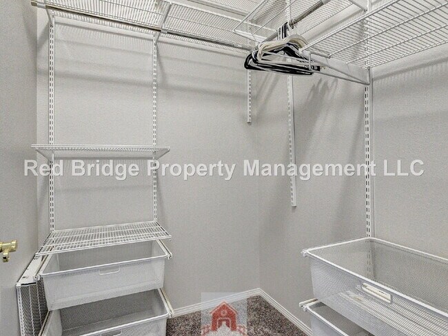Building Photo - 2356 SW 214th Pl