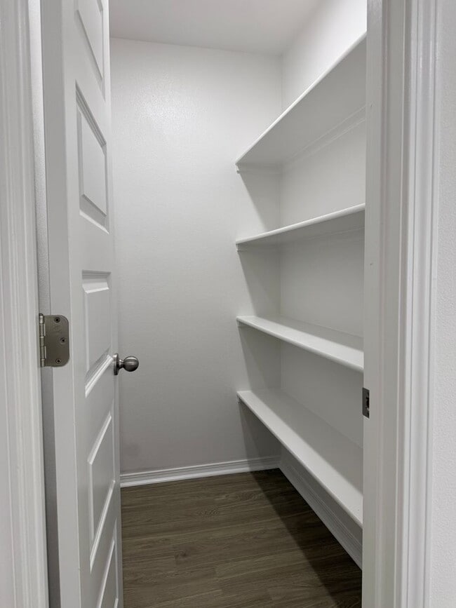 Building Photo - 245 Bighorn Trl