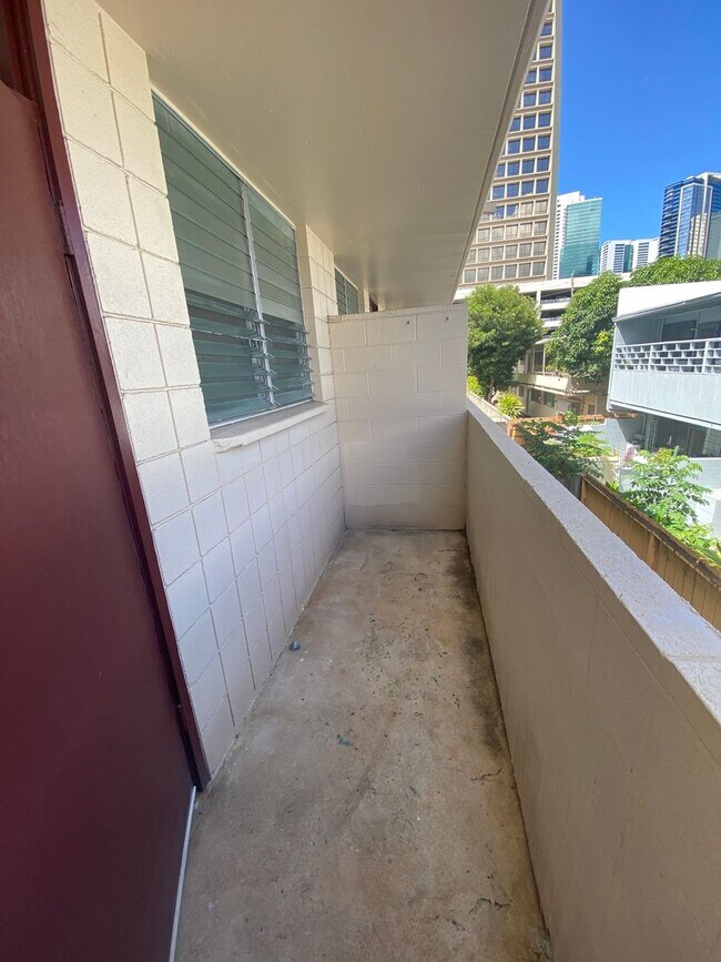 Building Photo - 1217/1223/1227 Kamaile Street