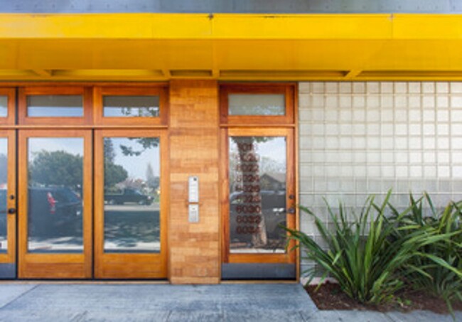Building Photo - Large one bedroom apartment near Ashby BART
