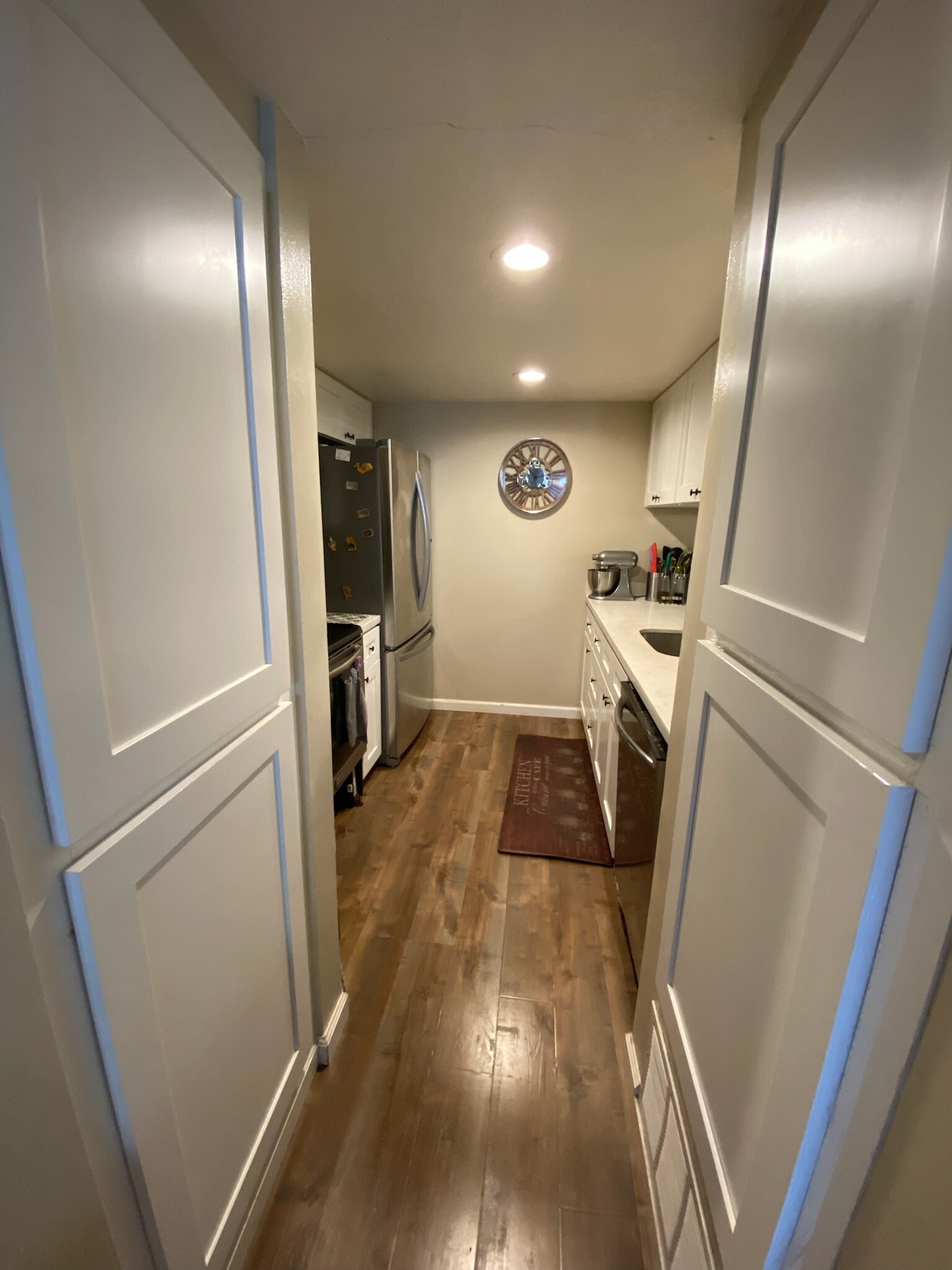 Building Photo - 5484 Roundtree Dr