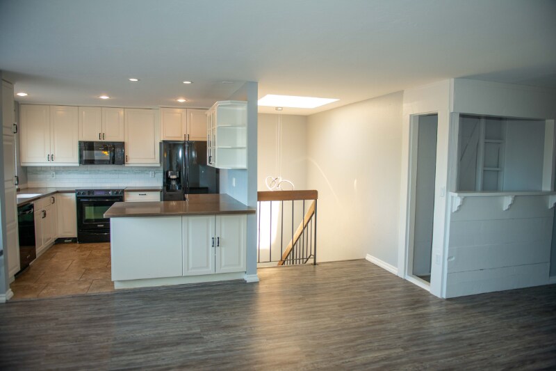 Building Photo - 6380 Caminito Telmo