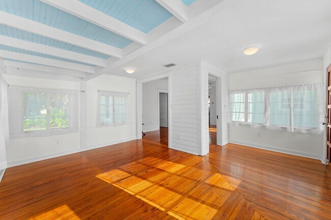 Building Photo - 1804 Tangerine St