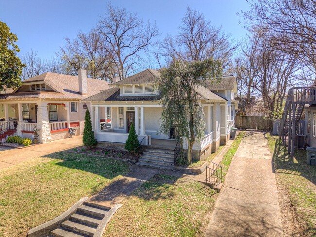 Building Photo - Rent reduced! Move-in special - 1/2 off Fi...