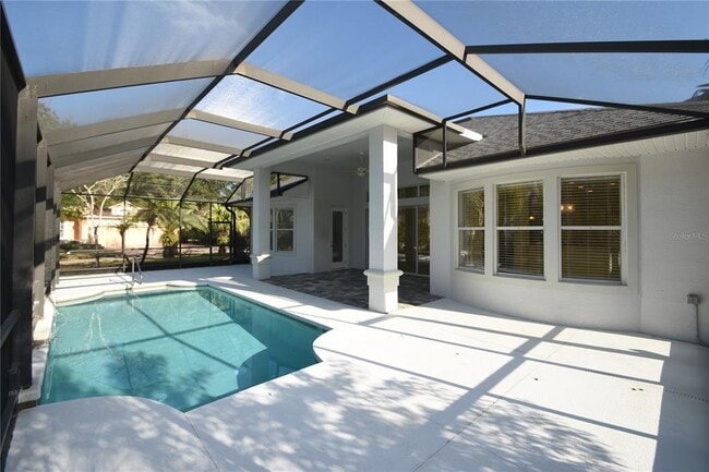 Building Photo - 17 Oasis Cir