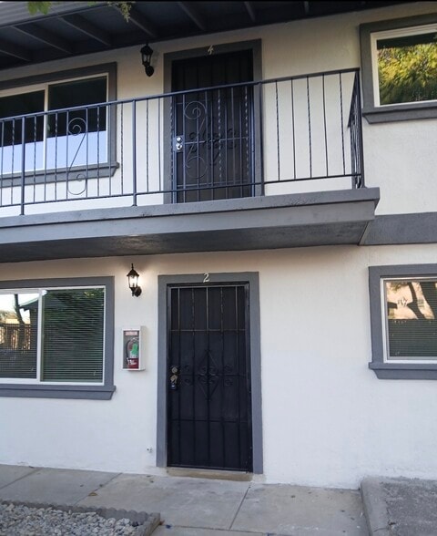 Building Photo - 814 2nd St