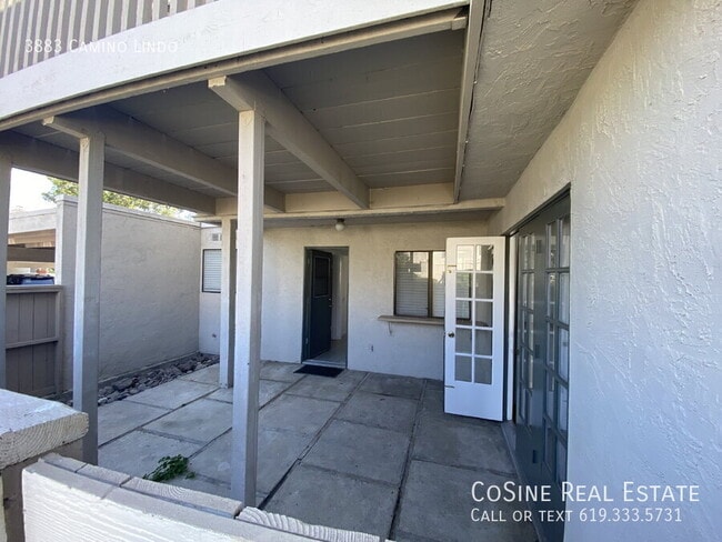 Building Photo - 3883 Camino Lindo