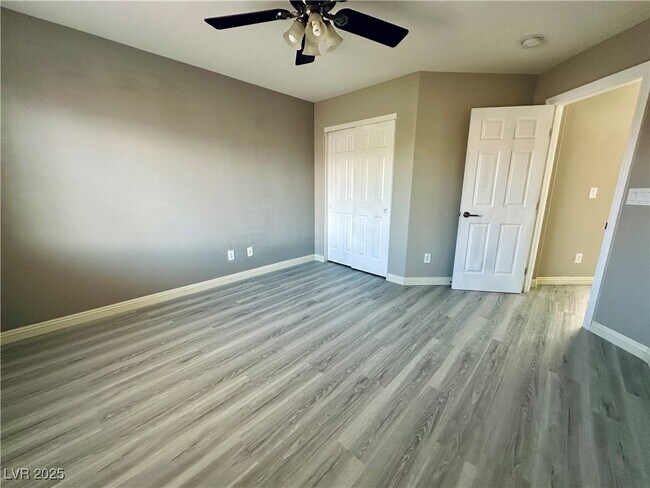 Building Photo - 8923 Deep Ridge Ct