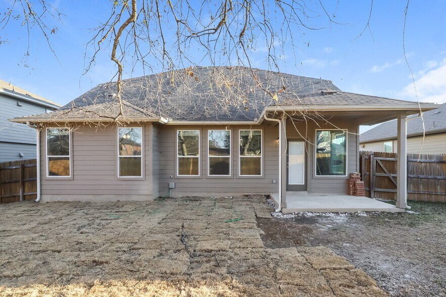 Building Photo - 1338 Ace Ranch St