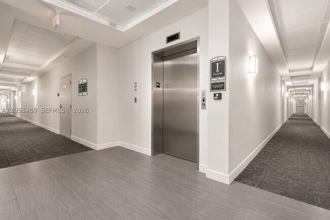 Building Photo - 6001 SW 70th St