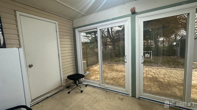 Building Photo - 8 Cosgrove Ct