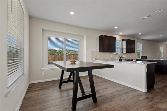 Building Photo - 5639 Brooklyn Rose Dr