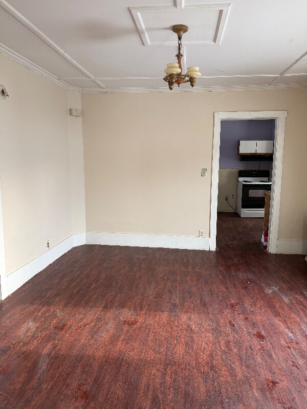 Building Photo - 12 Pine St