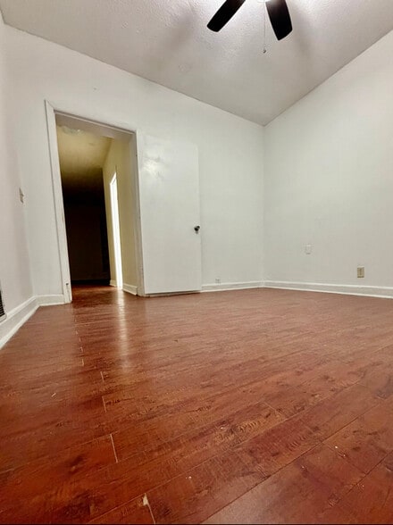 Building Photo - 3400 Betty Ln