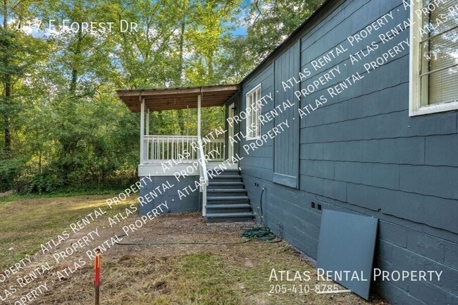 Building Photo - 417 E Forest Dr