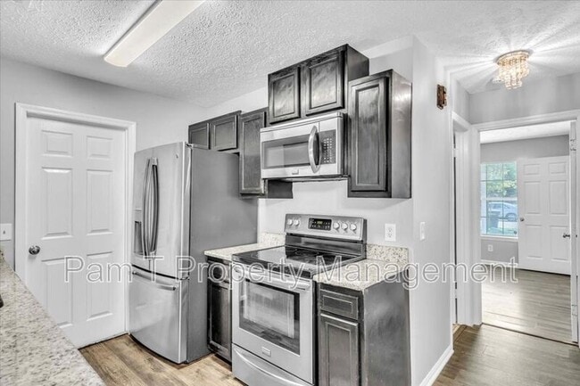 Building Photo - 234 Forest Ridge Dr