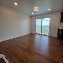 Building Photo - 47 Crimson Bramble Rd