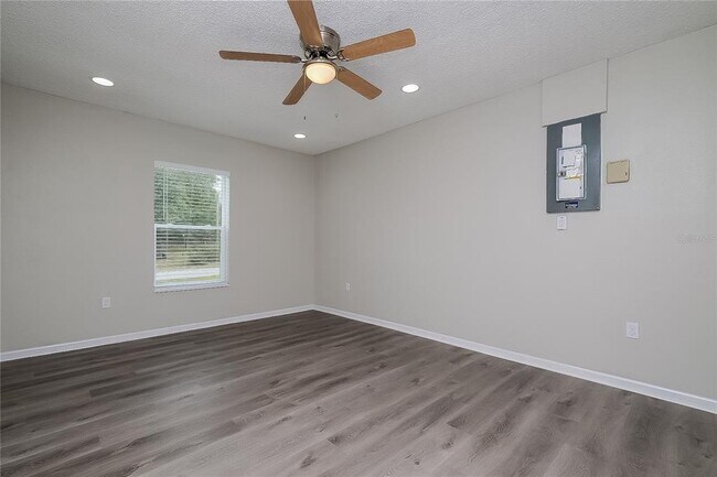 Building Photo - 4415 Tiffin Ave