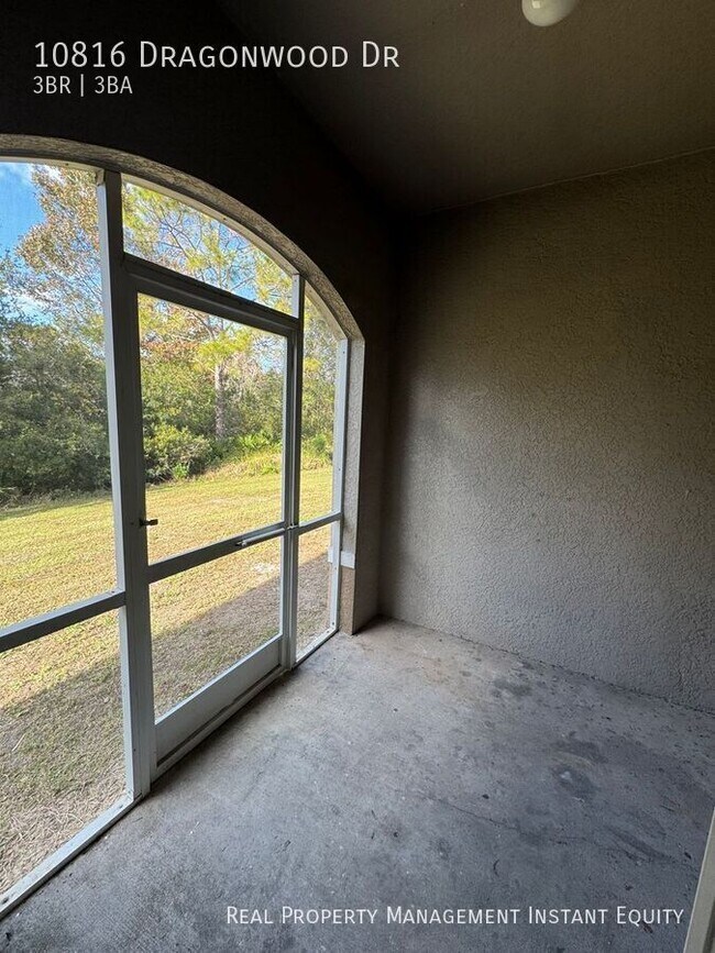 Building Photo - 10816 Dragonwood Dr