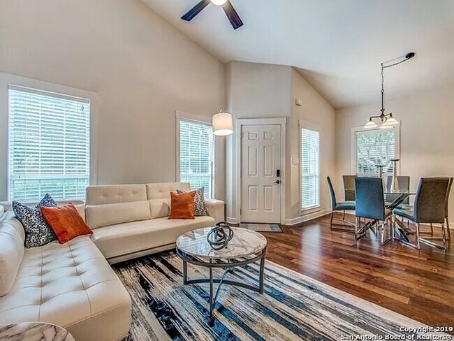 Building Photo - FURNISHED AND EQUIPPED LUXURY TOWNHOME  |  GATED  |  2 SWIMMING POOLS