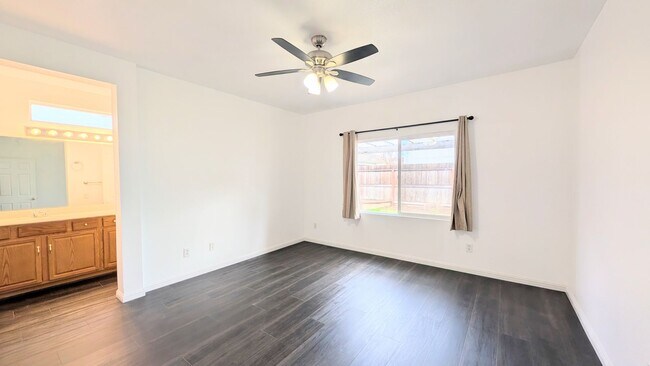 Building Photo - Very cute Single Story Single Family in Elk Grove