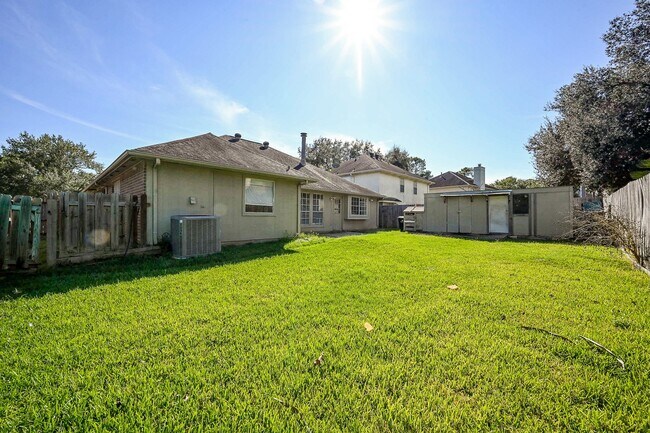 Building Photo - 22602 Willhanna Dr