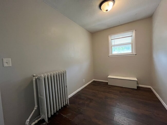 Building Photo - 1092 Edgerton St