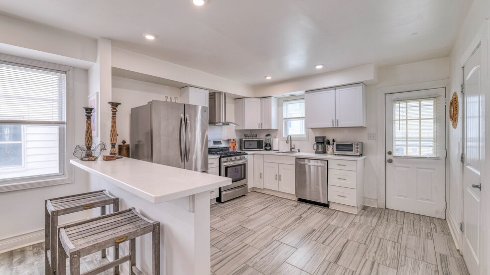 Building Photo - 14 N Vassar Sq