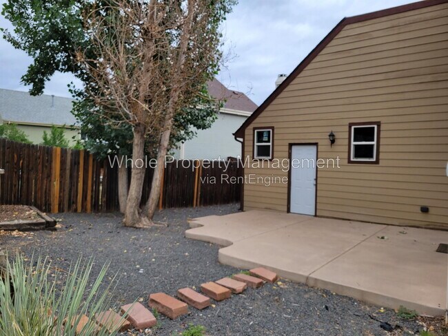 Building Photo - 17685 E Temple Dr