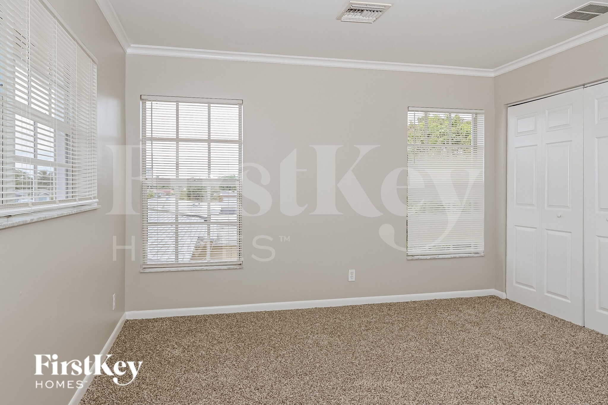 Building Photo - 1443 7th St