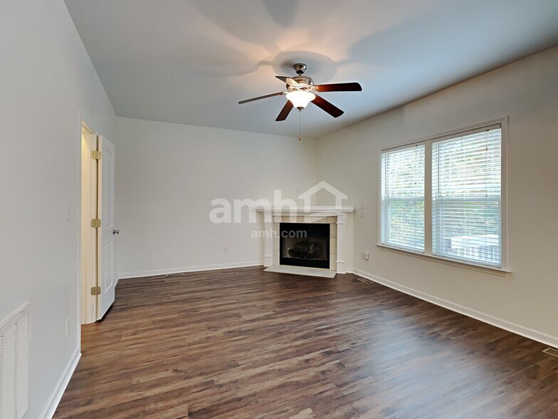 Building Photo - 108 Citrine Ct