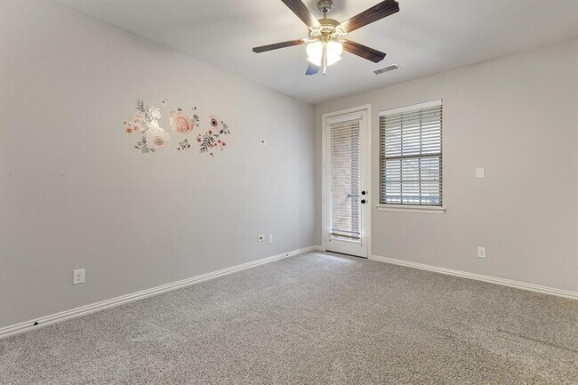 Building Photo - 4646 Rhett Ln