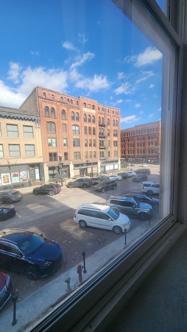 Building Photo - Live in the Heart of Downtown Omaha