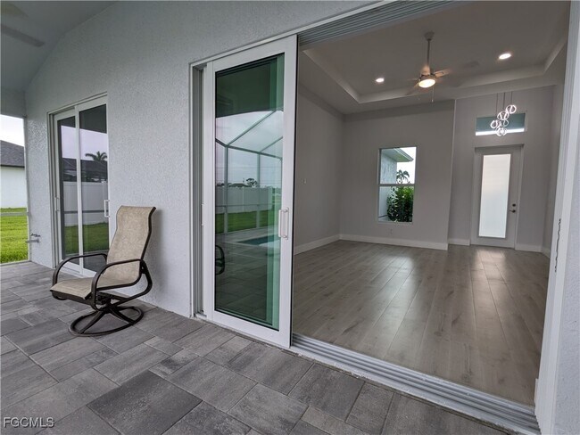 Building Photo - 3027 SW 16th Pl