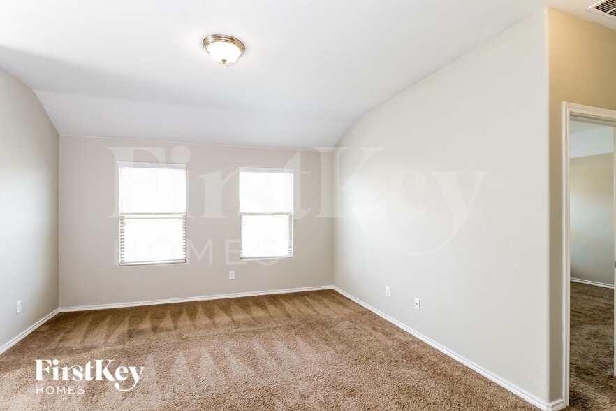 Building Photo - 303 Preakness Ln