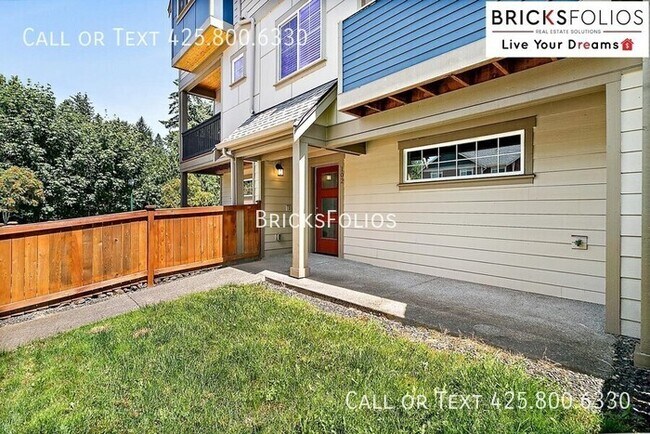 Building Photo - Beautiful Townhome For Rent in Olympia