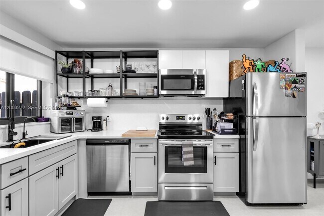 Building Photo - 250 SW 97th Terrace