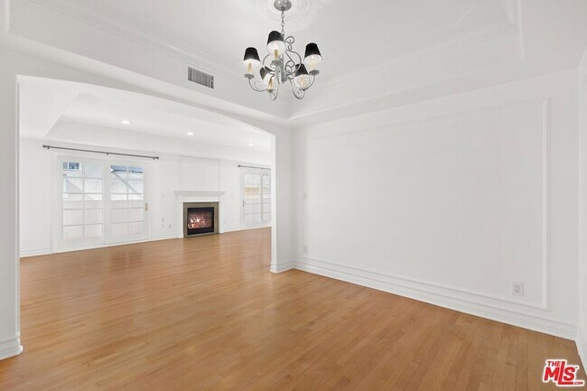 Building Photo - 11723 Mayfield Ave