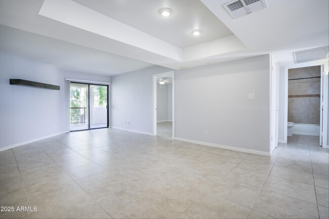 Building Photo - 9355 N 91st St