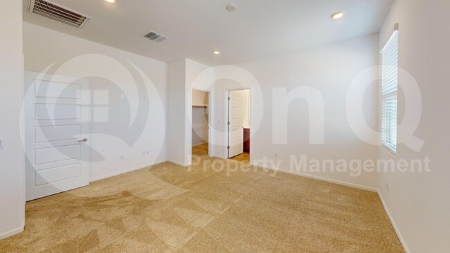 Building Photo - 7110 W Ferntree Ln