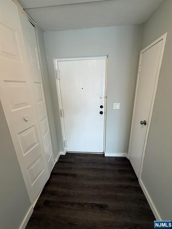 Building Photo - 5 Linden St