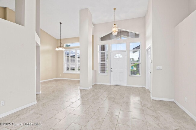 Building Photo - 475 Buttonwood Dr