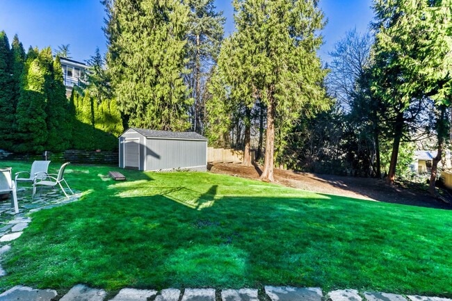Building Photo - 4Bd/2Ba Bellevue House