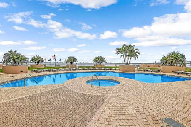 Building Photo - Stunning High-Rise Condo with Gulf Views –...