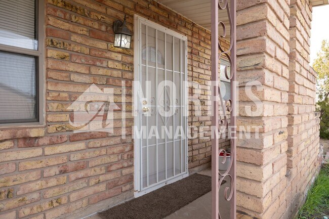 Building Photo - NO HOA, Brick Home and Located in Arizona ...