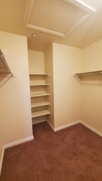 Building Photo - 5547 High Wager Way