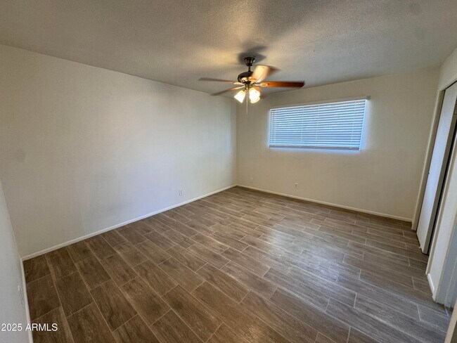 Building Photo - 1718 W Oraibi Dr