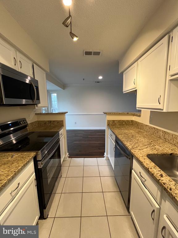 Building Photo - 1524 Lincoln Way