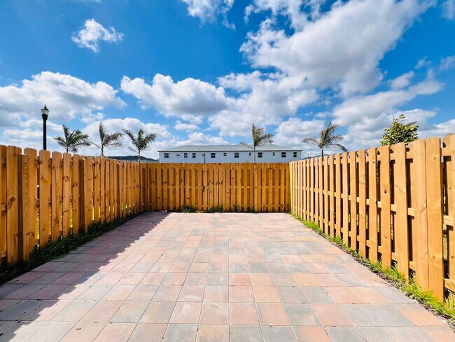 Building Photo - 17956 SW 358th St